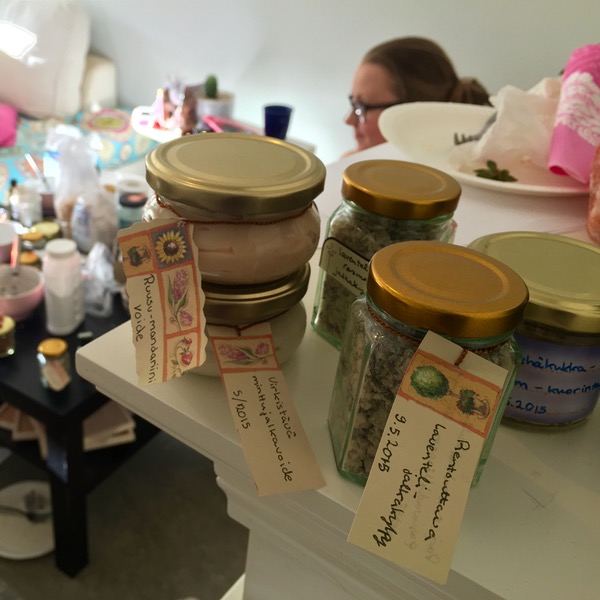 Itsevalmistettuja kosmetiikkatuotteita