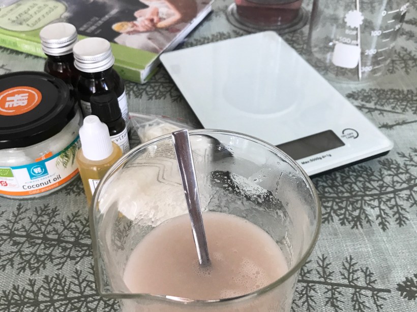 Emulsiovoiteen valmistaminen.